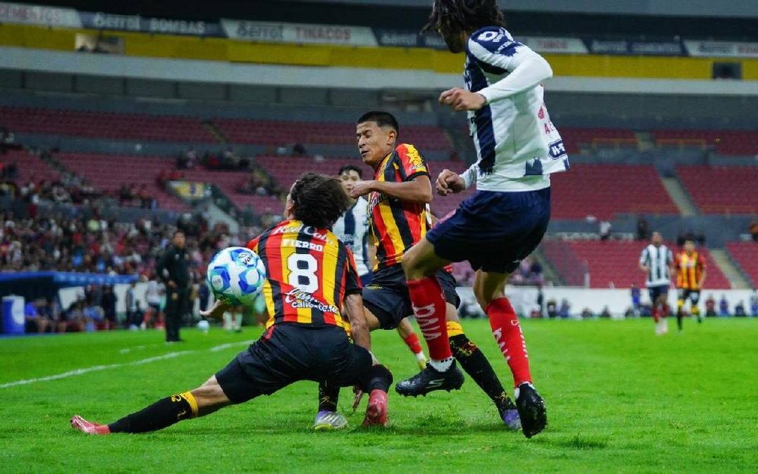 Carlos Fierro se pierde el Clausura 2026 por lesión de ligamentos