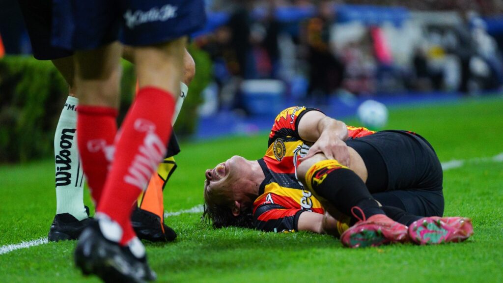 Leones Negros: Revelan la Condición Crítica de la Lesión de Carlos Fierro