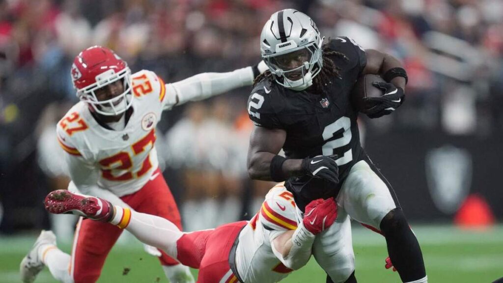 Las Vegas Raiders Logran Victoria y Culminan Temporada con Triunfo sobre Kansas City Chiefs