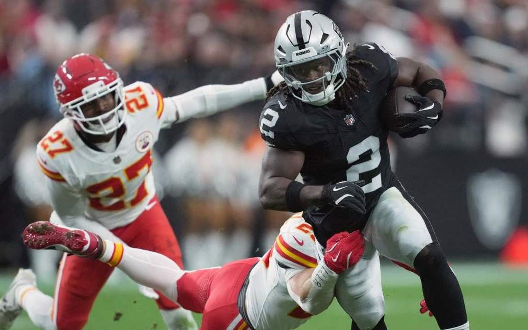 Las Vegas Raiders Logran Victoria y Culminan Temporada con Triunfo sobre Kansas City Chiefs