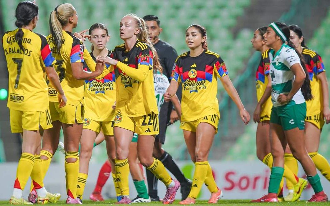 América Logra una Valiosa Victoria en su Debut Frente a Santos