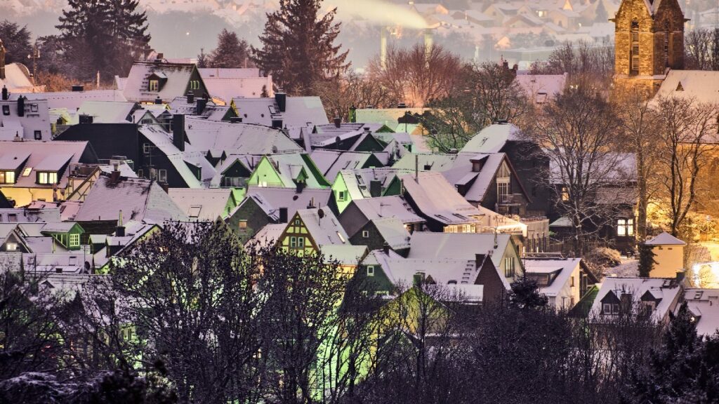 Tormenta Invernal Causa 5 Muertos y Cancela Cientos de Vuelos en Tampa Bay