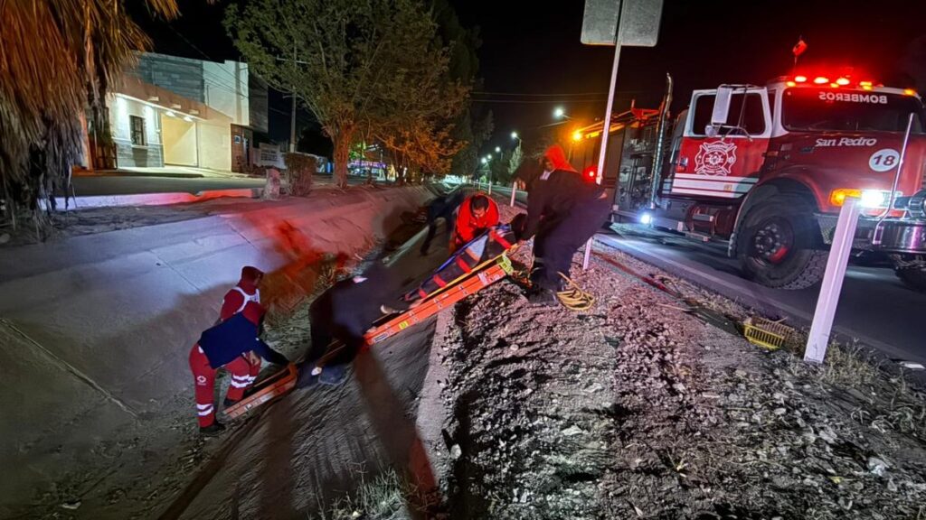 Motociclista en San Pedro: Grave Accidente Tras Caer a Canal de Riego