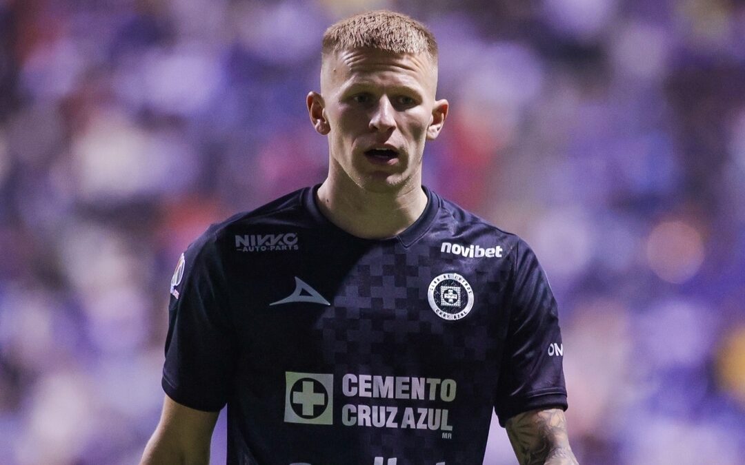 Houston Dynamo Busca a Mateusz Bogusz; Cruz Azul Considera su Salida