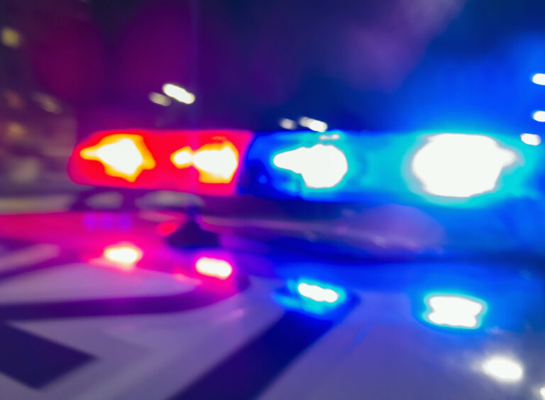 Detenciones por Robo Agravado en Edinburg: Dos Arrestados y un Menor Durante Cateo