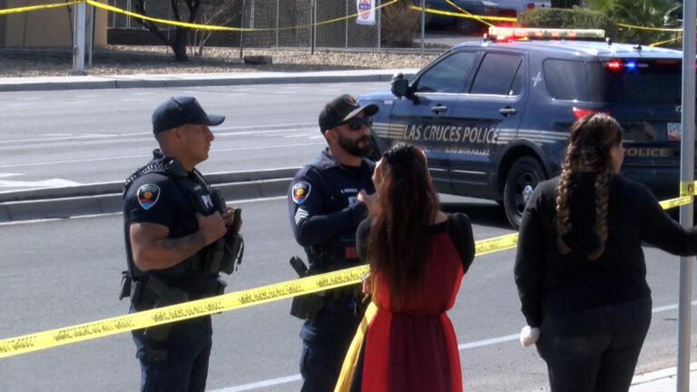 Sospechoso abatido en tiroteo con oficiales de policía en Las Cruces